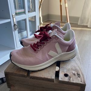 Veja Marlin Knit Baby Pierre Pink Running Shoes NWOT Womens 7